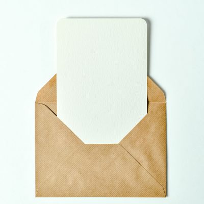 Imagem ilustrativa - envelope kraft